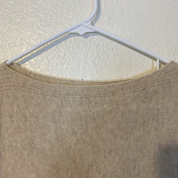 VINCE 100% Cashmere Beige Boat Neck Sweater Size XS Oversized - Picture 3 of 7